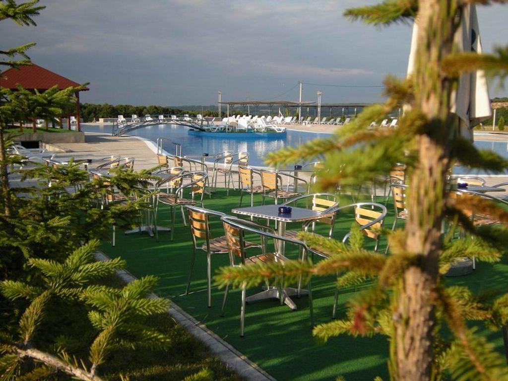 Bazeni Baikal Hotel Topola Exterior photo